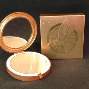 Storybook Cosmetics Hunger Games Powder-Beacon Of Hope